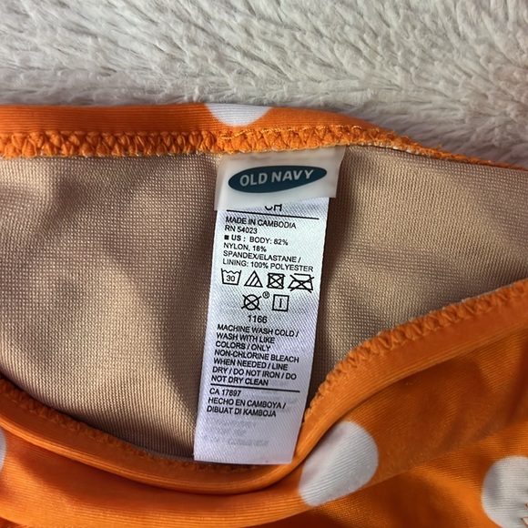 Orange bikini - Picture 2 of 3